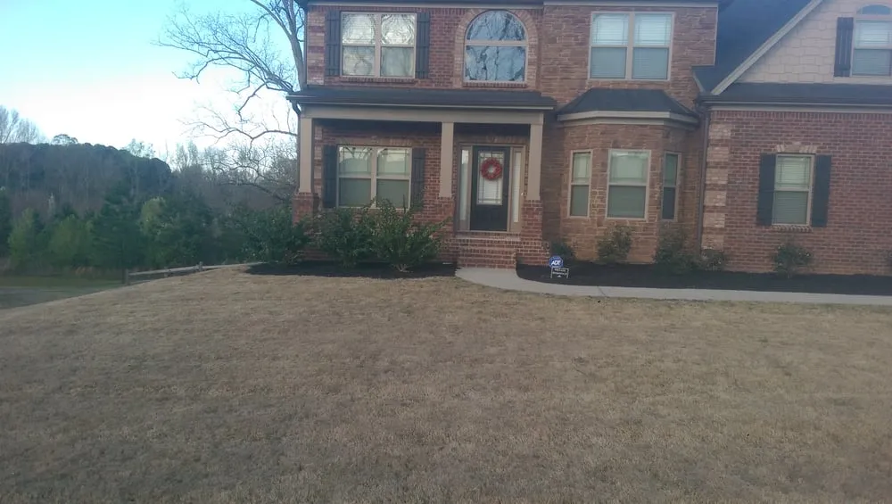 Reliable yard maintenance experts serving Newnan, GA - Cuts Lawn Service