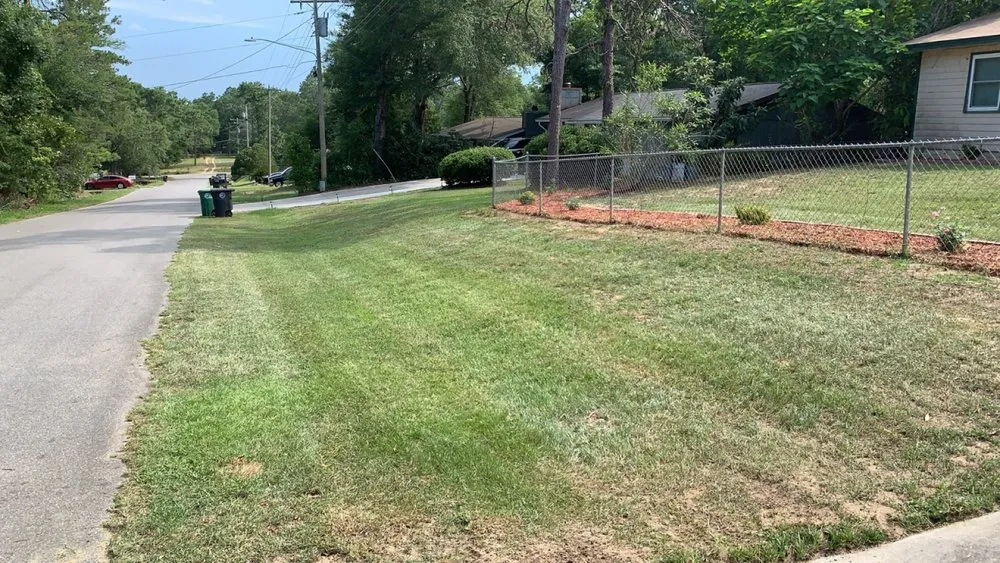 Expert lawn mowing service near you across Tallahassee, FL - Cuts Made Good Lawn & Landscaping