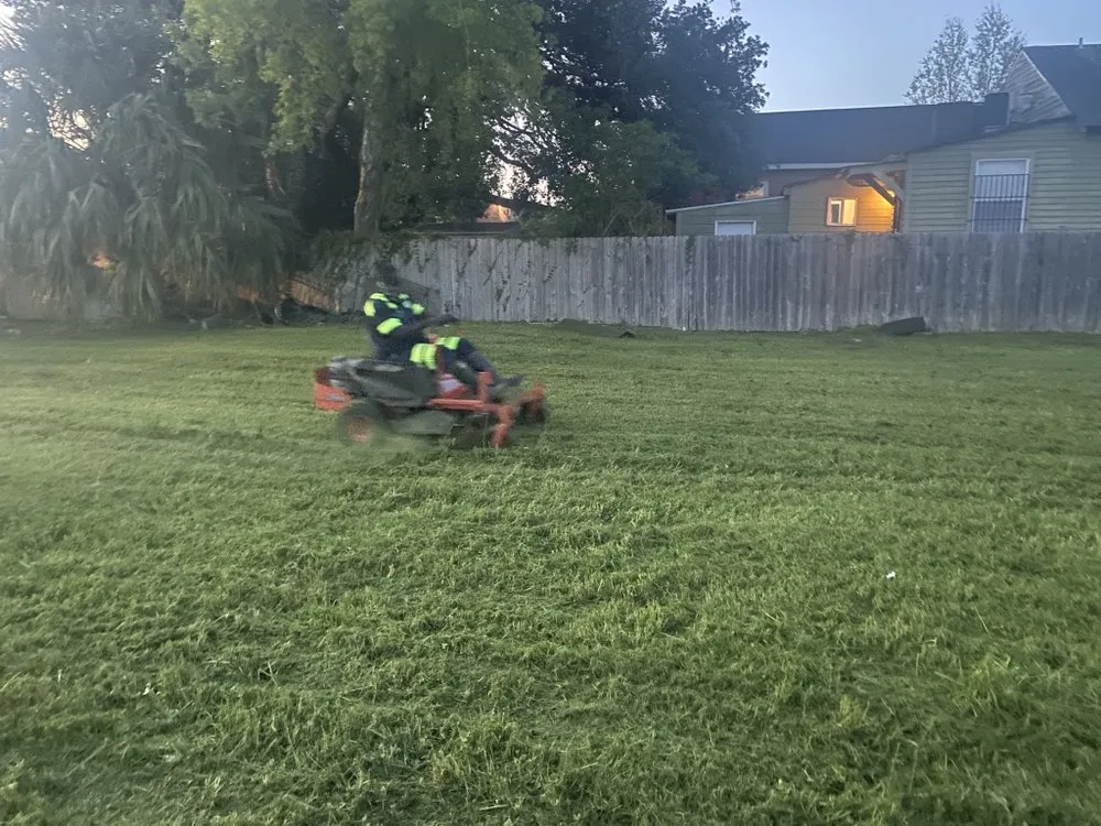 Custom landscaping services near you in New Orleans, LA by Cutt & Trim Lawn Care