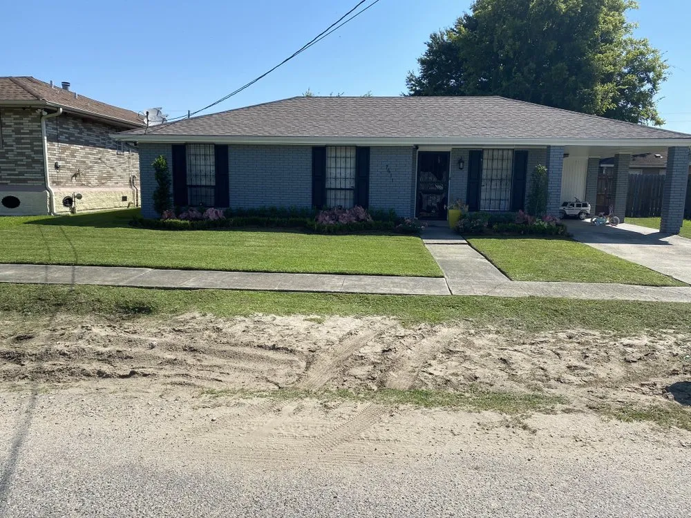 Local yard cleanup service for year-round maintenance across New Orleans, LA - Cutt & Trim Lawn Care