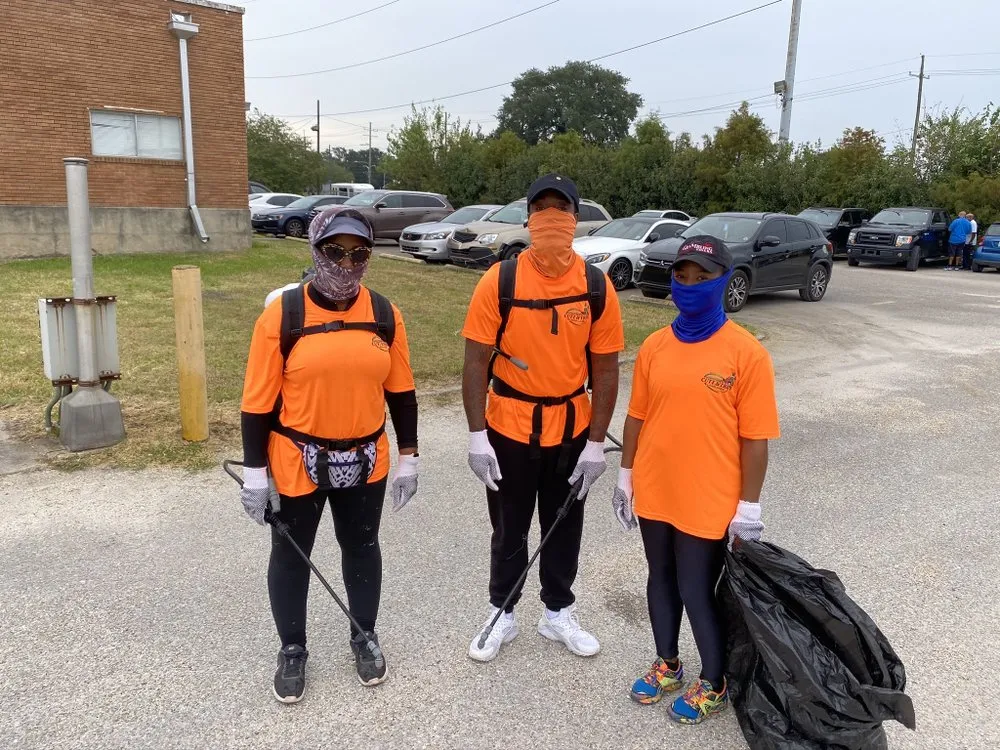 Custom garden landscaping for homes in New Orleans, LA by Cutt & Trim Lawn Care