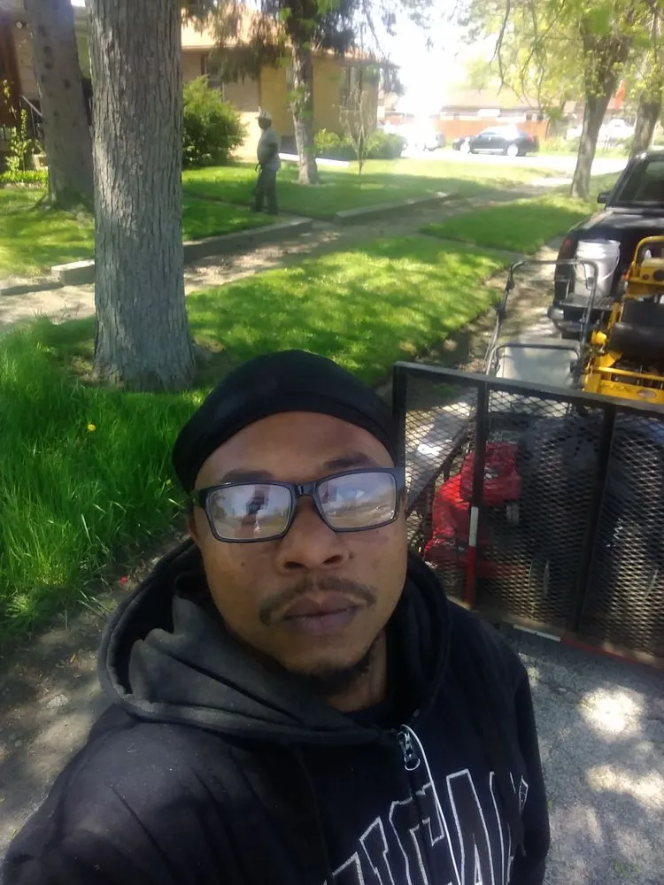 Affordable yard cleanup service experts serving Gary, IN - Cutt Kingz