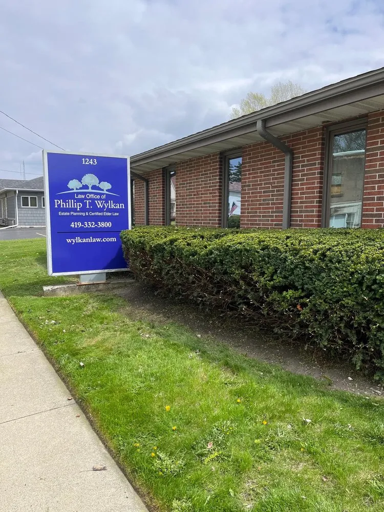 Professional lawn care service experts serving Fremont, OH - Cutters Care