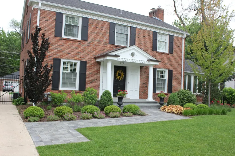 Professional lawn care service in Elmhurst, IL by Cutter's Landscaping