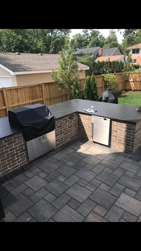 Top-rated yard maintenance for year-round maintenance across Elmhurst, IL - Cutter's Landscaping