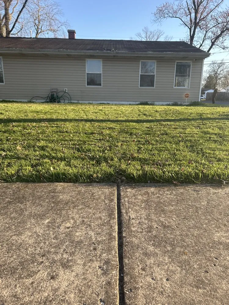 Professional lawn mowing service in Glen Burnie, MD - Cutters Path