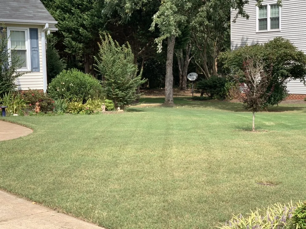 Affordable garden landscaping for beautiful yards across Simpsonville, SC - Cuttin’ Bladez Lawn Care