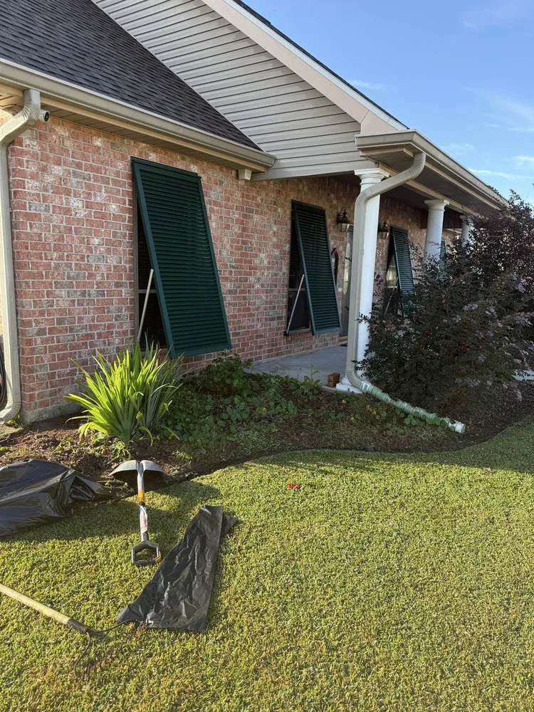 Reliable yard maintenance with custom design in Houma, LA by Cuttin Cajun