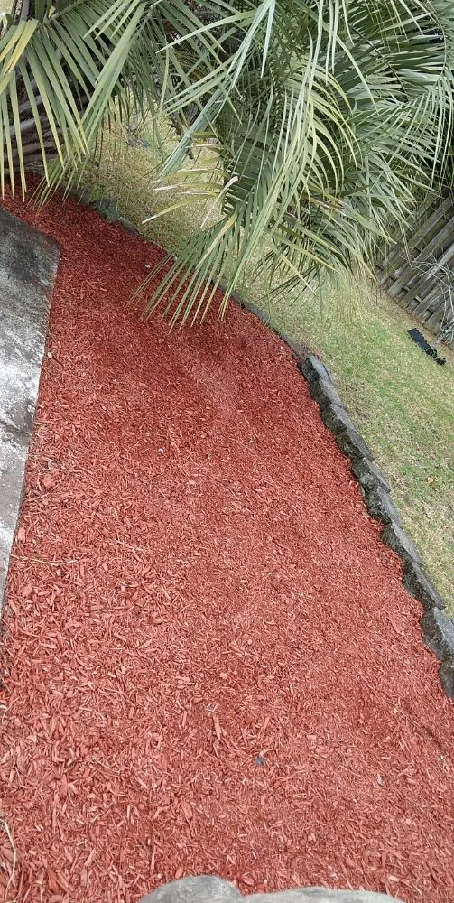 Top-rated landscaping services for beautiful yards in Galivants Ferry, SC by Cuttin Crew