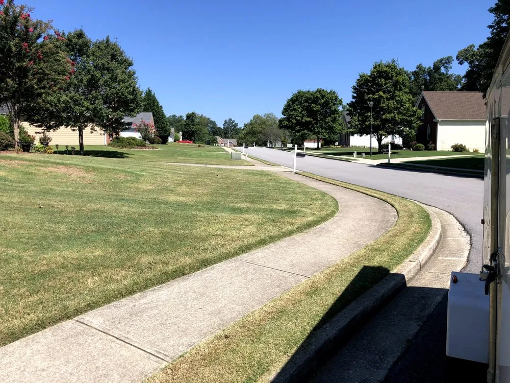 Expert yard cleanup service in Jefferson, GA by Cuttin’ Cuban Lawn Care