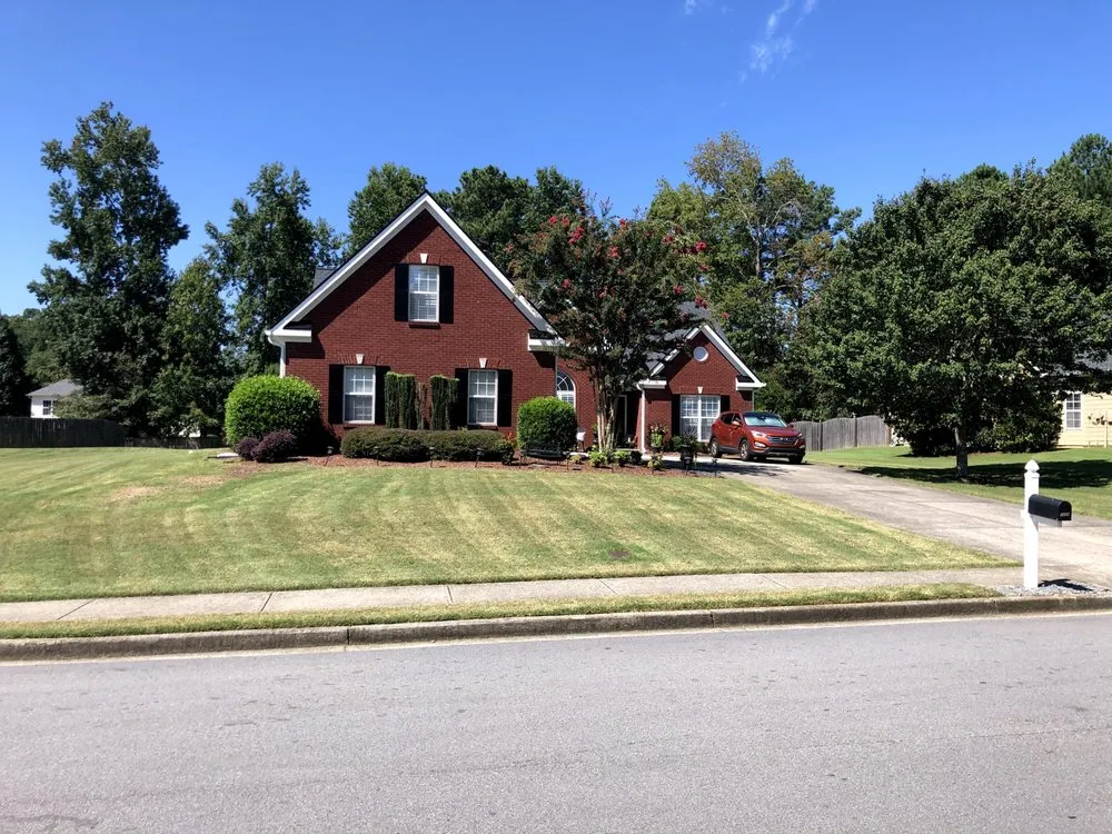 Reliable residential landscaping experts serving Jefferson, GA - Cuttin’ Cuban Lawn Care