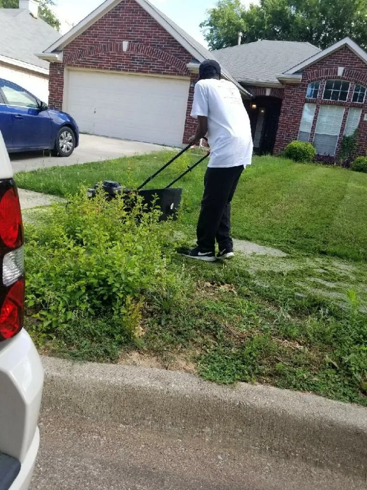 Top-rated lawn care service in Arlington, TX - Cuttin It Close Lawn Care Service