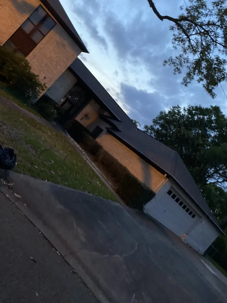 Affordable yard cleanup service for year-round maintenance across Livingston, TX - Cuttin Texas