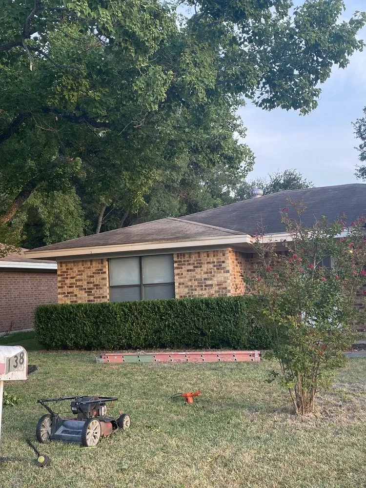 Expert landscaping services for beautiful yards in San Antonio, TX by Cutting 4 Miles Landscaping