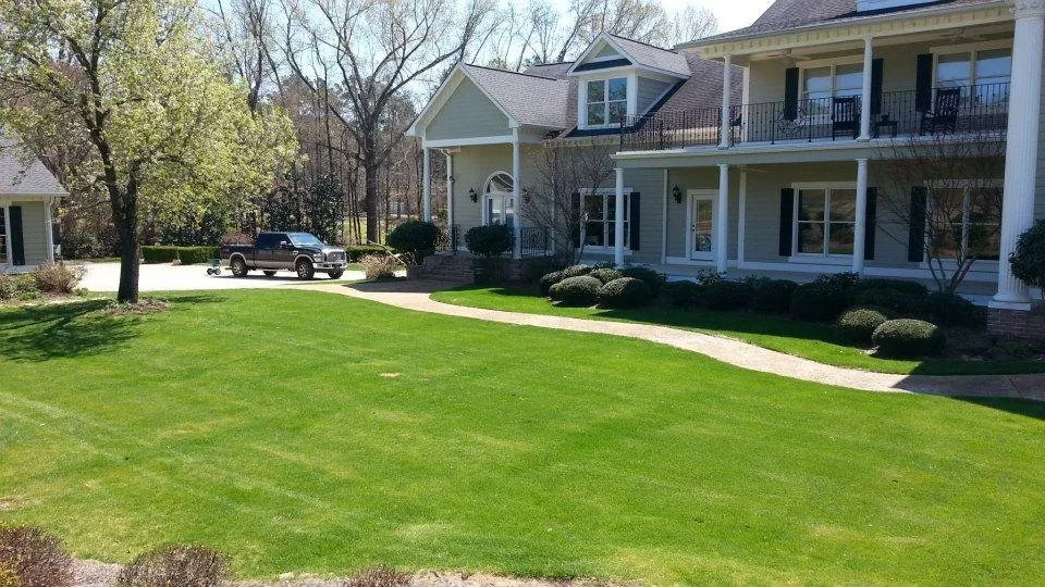 Top-rated yard cleanup service with custom design in Evans, GA by Cutting Edge Augusta