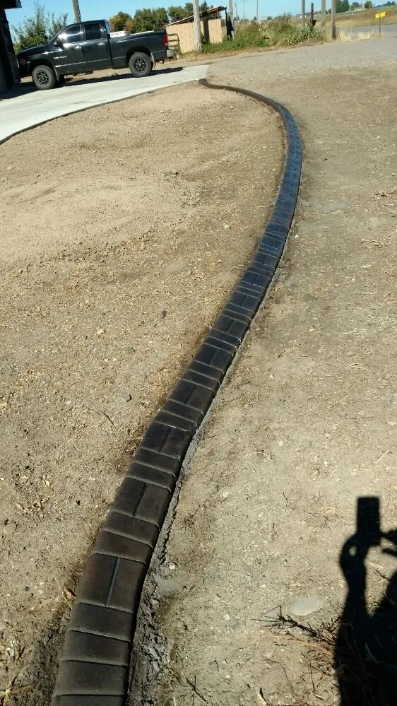 Local outdoor landscaping in Rupert, ID - Cutting Edge Curbing