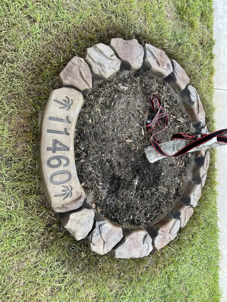 Affordable garden landscaping for beautiful yards in Tampa, FL by Cutting Edge Curbing