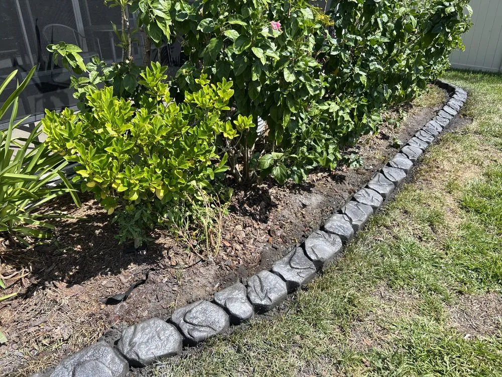 Local yard maintenance for residential properties across Tampa, FL - Cutting Edge Curbing