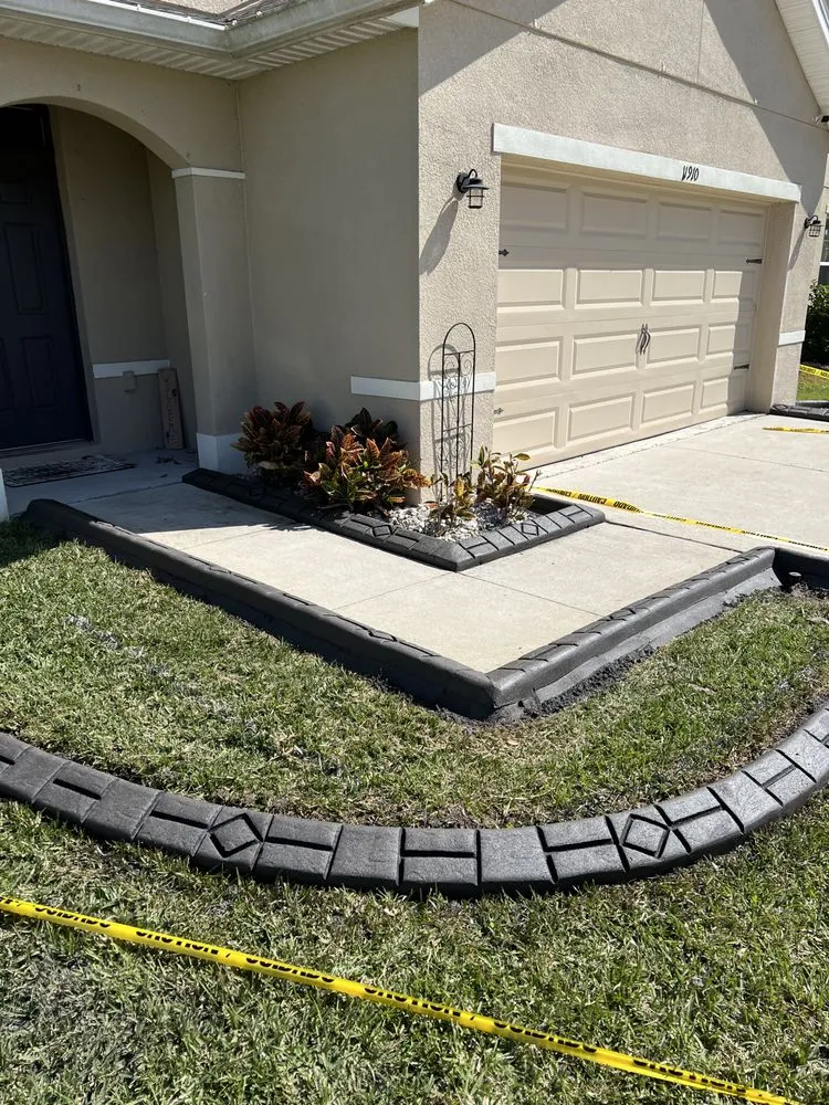 Professional lawn care service in Tampa, FL - Cutting Edge Curbing