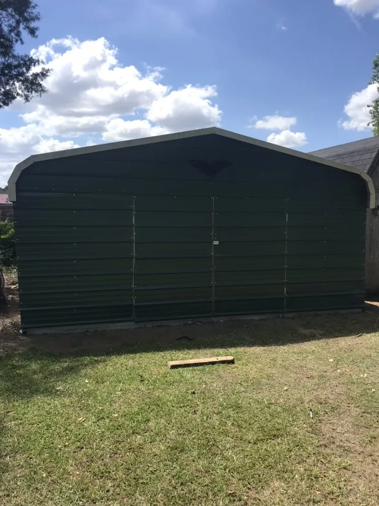 Expert yard cleanup service experts serving Hawkinsville, GA - Cutting Edge