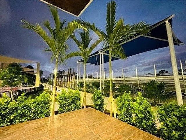 Expert lawn care service in Pompano Beach, FL - Cutting Edge Industries