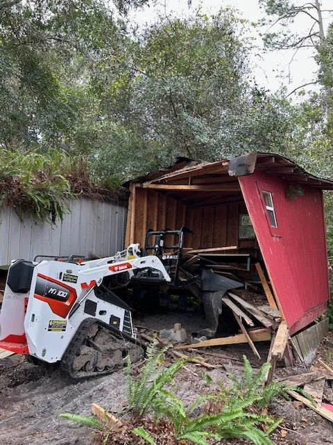 Trusted garden landscaping in Edgewater, FL by Cutting Edge Land & Turf Services