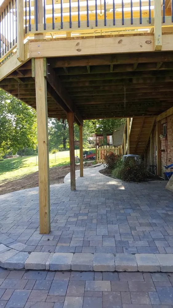 Local lawn mowing service in Nicholasville, KY by Cutting Edge Landscapes