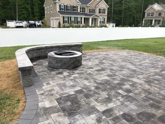 Custom residential landscaping experts serving Edgewater, MD - Cutting Edge Landscaping