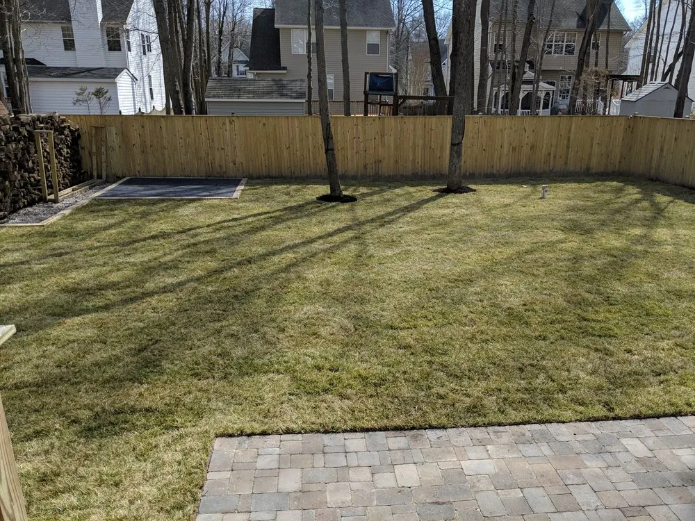 Custom garden landscaping for homes in Edgewater, MD by Cutting Edge Landscaping