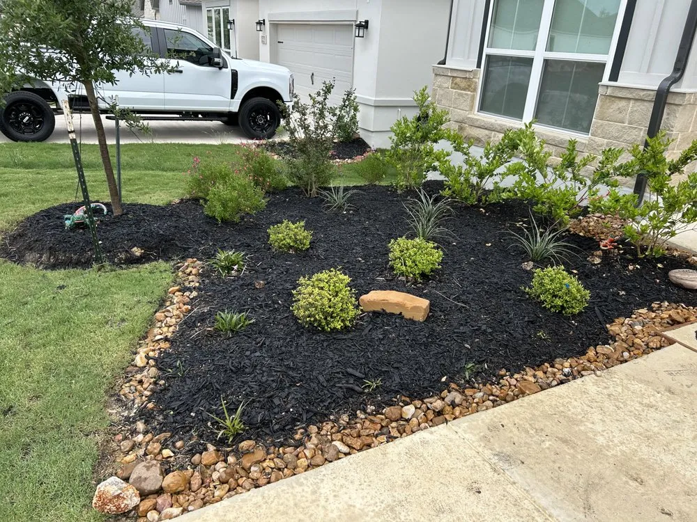 Trusted yard cleanup service in Stone oak, TX - Cutting Edge Landscaping