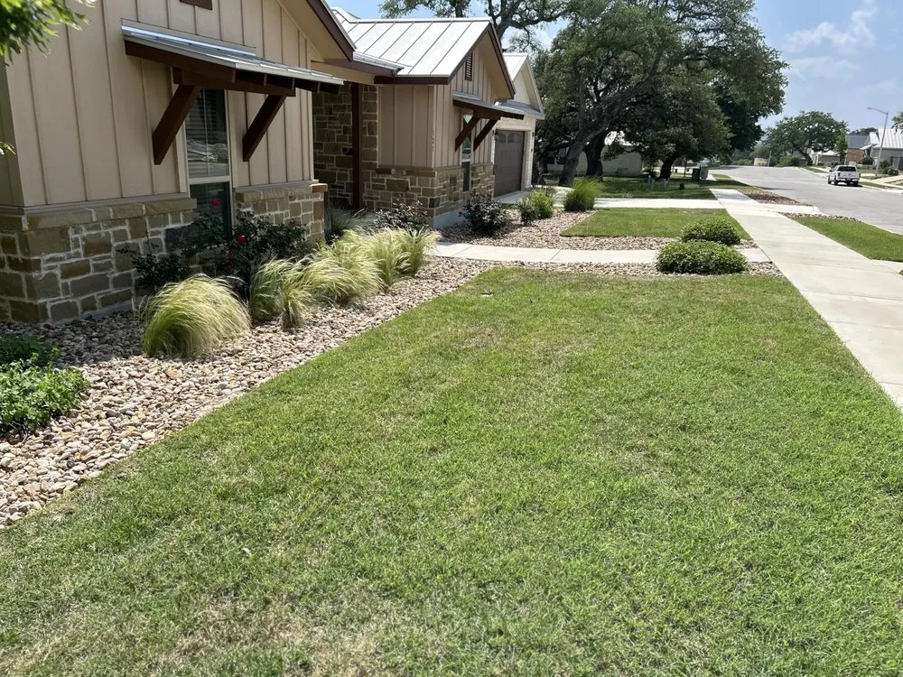 Top-rated landscaping services in Stone oak, TX by Cutting Edge Landscaping