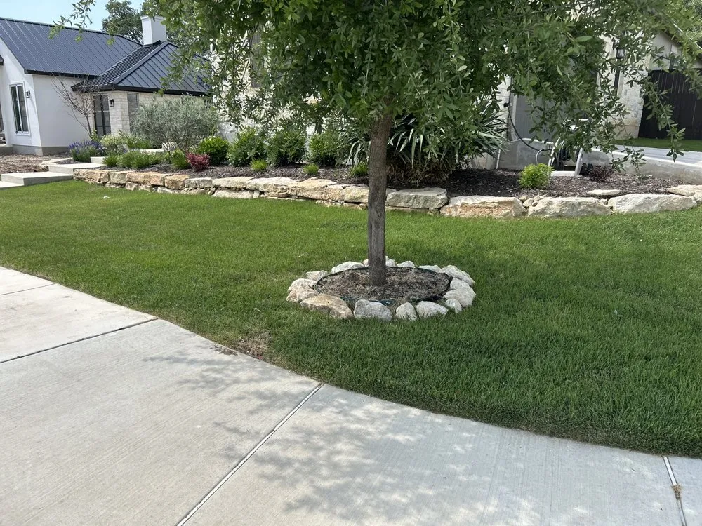 Affordable garden landscaping in Stone oak, TX - Cutting Edge Landscaping