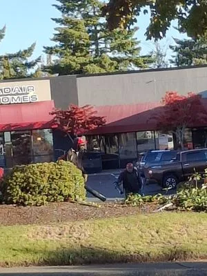 Cutting Edge Lawn & Grounds Care Logo