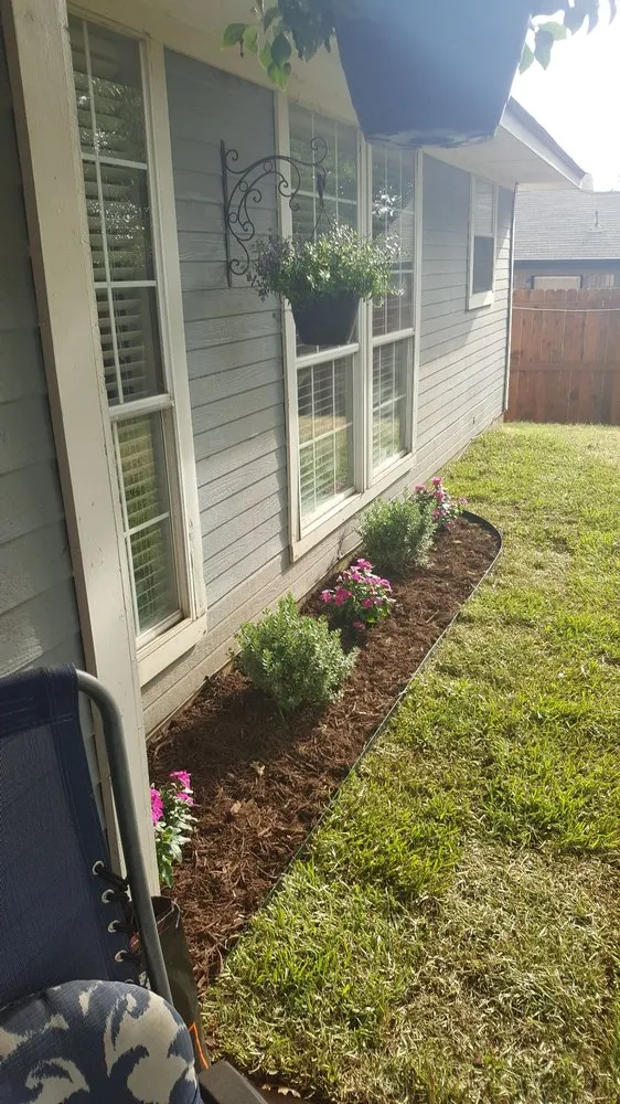 Affordable lawn care service experts serving Midlothian, TX - Cutting Edge Lawn & Tree Service