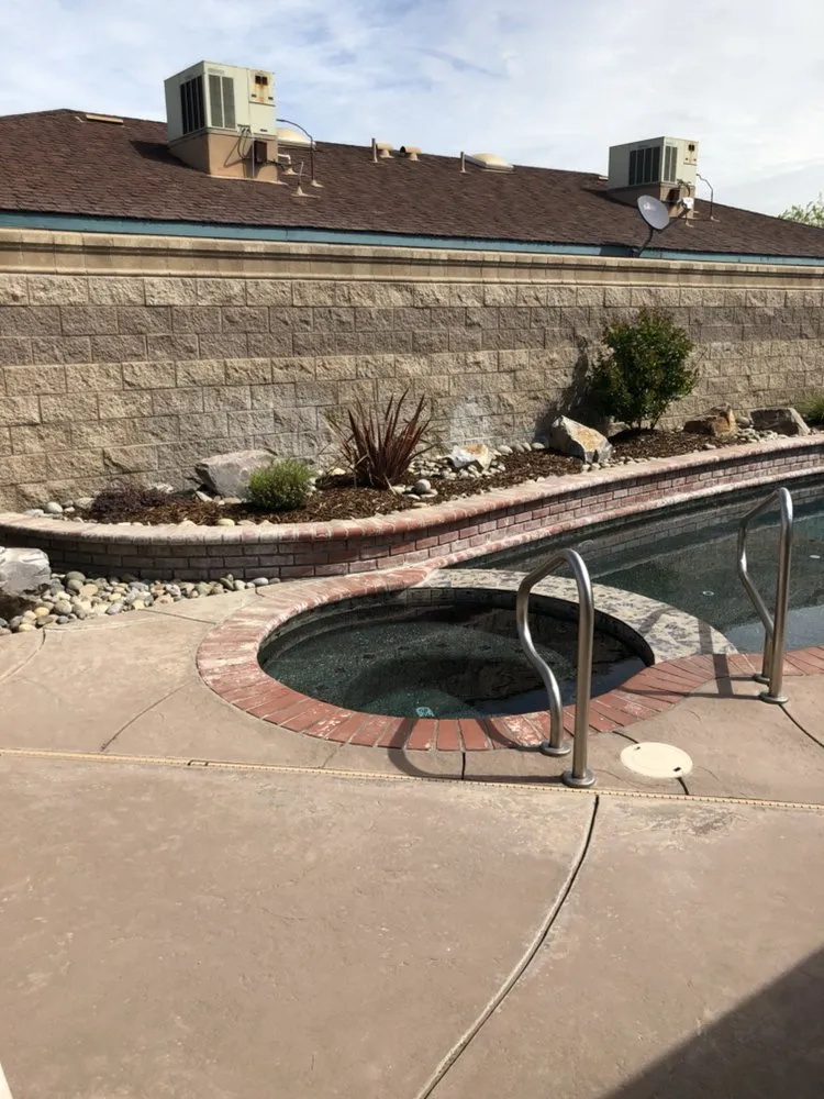 Affordable yard maintenance for year-round maintenance across Modesto, CA - Cutting Edge Lawn Care And Maintenance