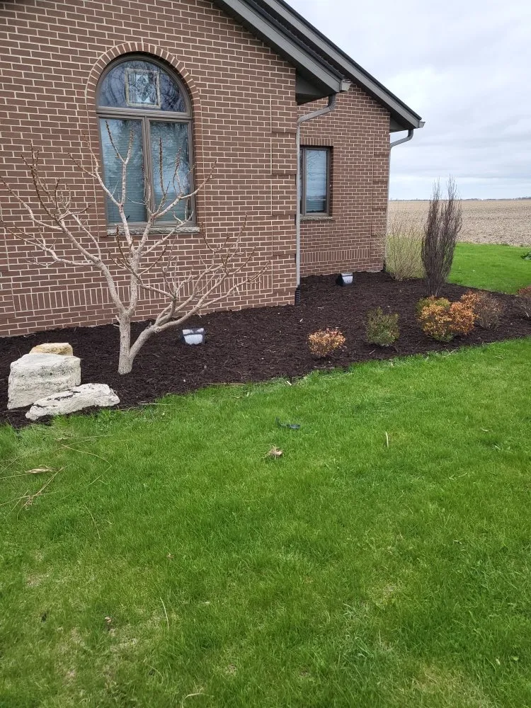 Local yard maintenance for beautiful yards across Hedrick, IA - Cutting Edge Lawn Care