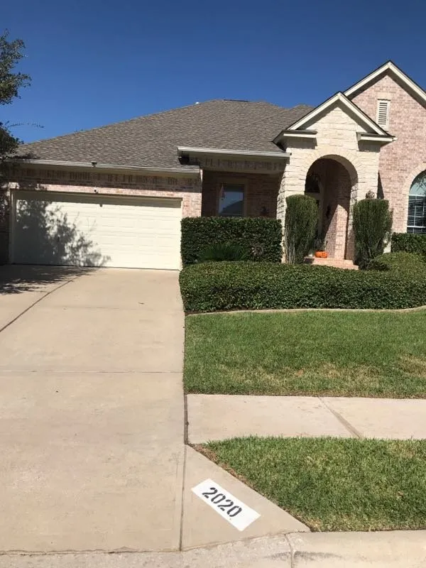 Affordable lawn care service in Round Rock, TX - Cutting Edge Lawn Care