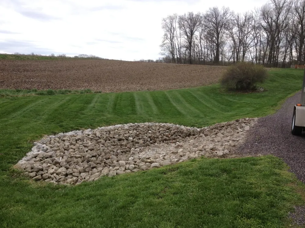 Expert garden landscaping experts serving Troy, IL - Cutting Edge Lawn Care