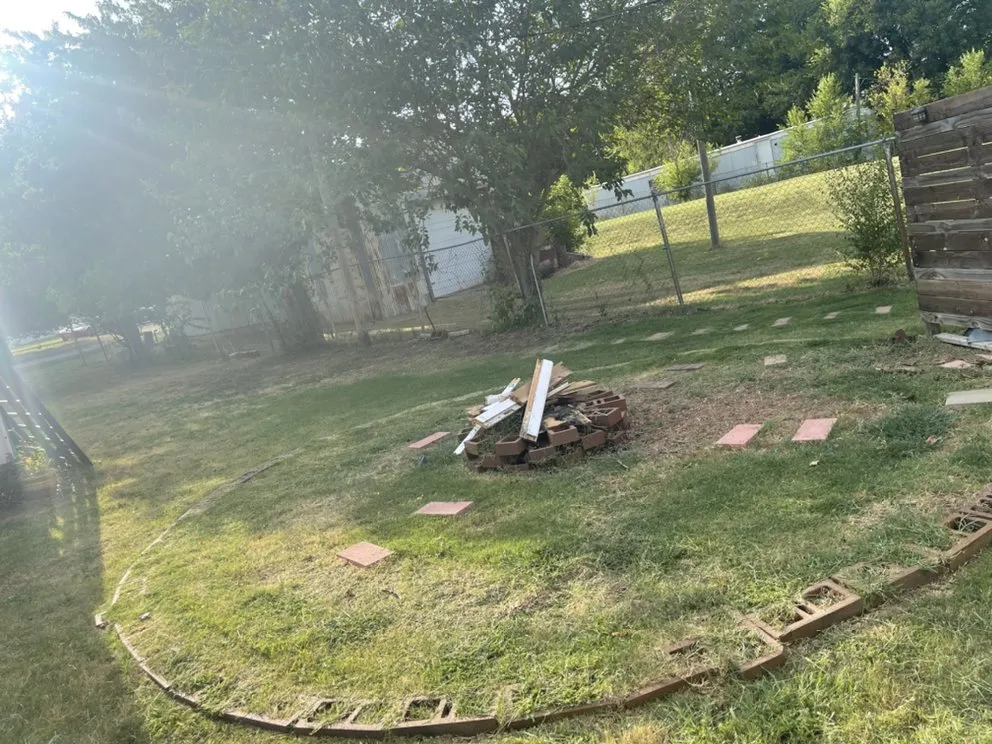 Custom lawn care service experts serving Bixby, OK - Cutting Edge Lawn Service