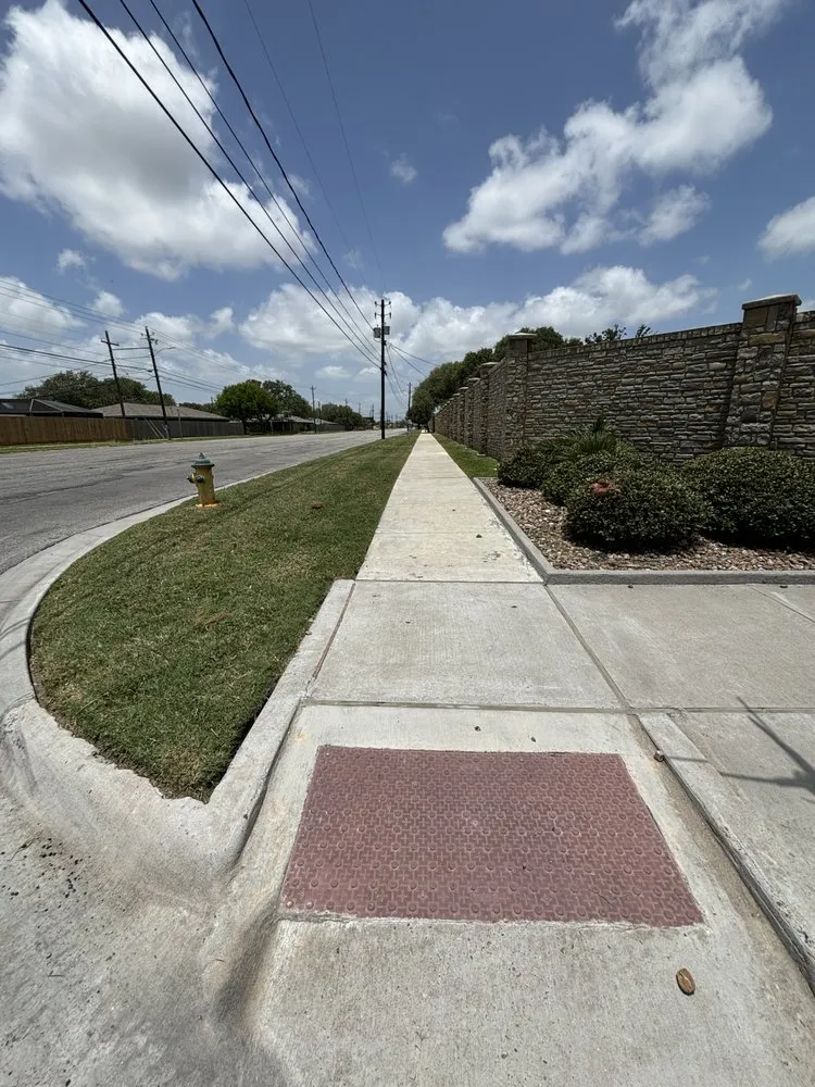 Top-rated landscaping services in Corpus Christi, TX by Cutting-Edge Lawn Service