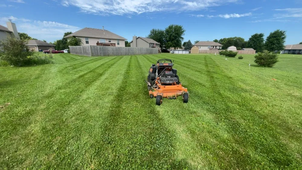 Top-rated residential landscaping in Smithville, MO by Cutting Edge Lawn Solutions