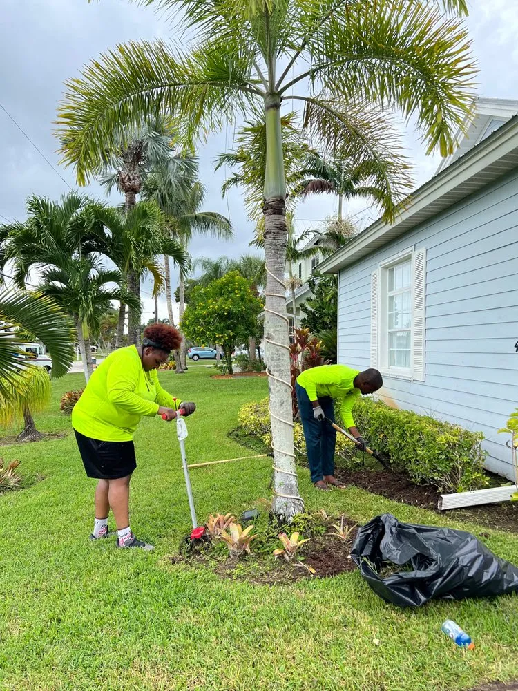 Affordable lawn care service for residential properties in Port St. Lucie, FL by Cutting Edge Lcs