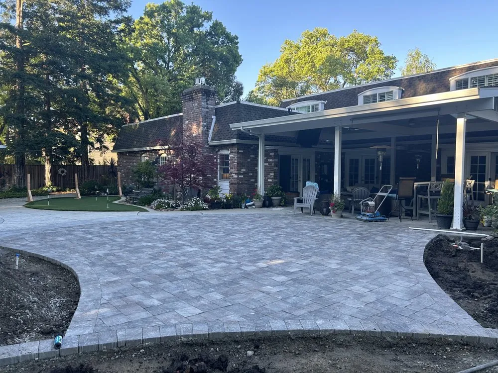 Custom landscaping services experts serving Sacramento, CA - Cutting Edge Pavers & Outdoor Living