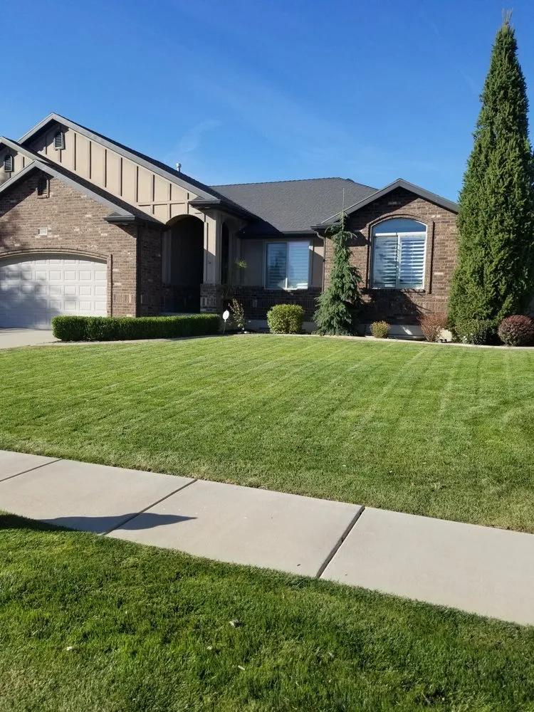 Professional lawn mowing service experts serving Harrisville, UT - Cutting Edge Professional