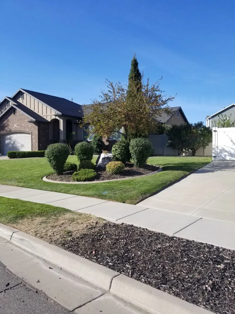 Professional lawn care service experts serving Harrisville, UT - Cutting Edge Professional