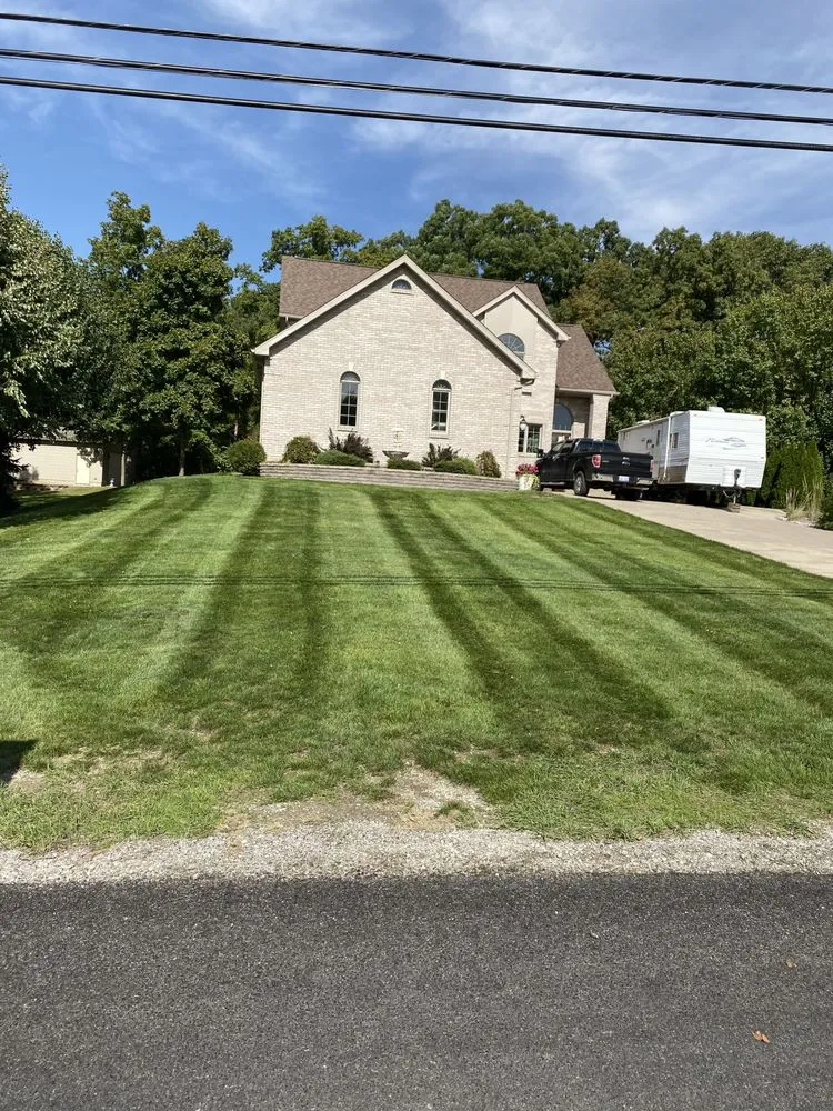 Top-rated yard cleanup service in Flat Rock, MI by Cutting Edge Property Maintenance