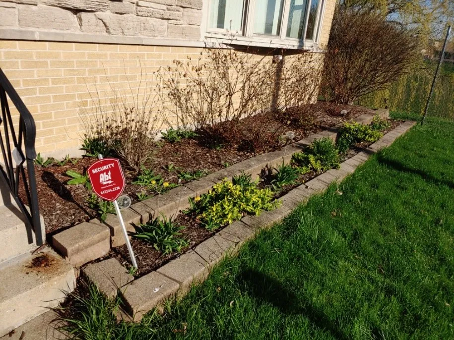 Custom outdoor landscaping for residential properties in Villa Park, IL by Cutting Edge Property Service
