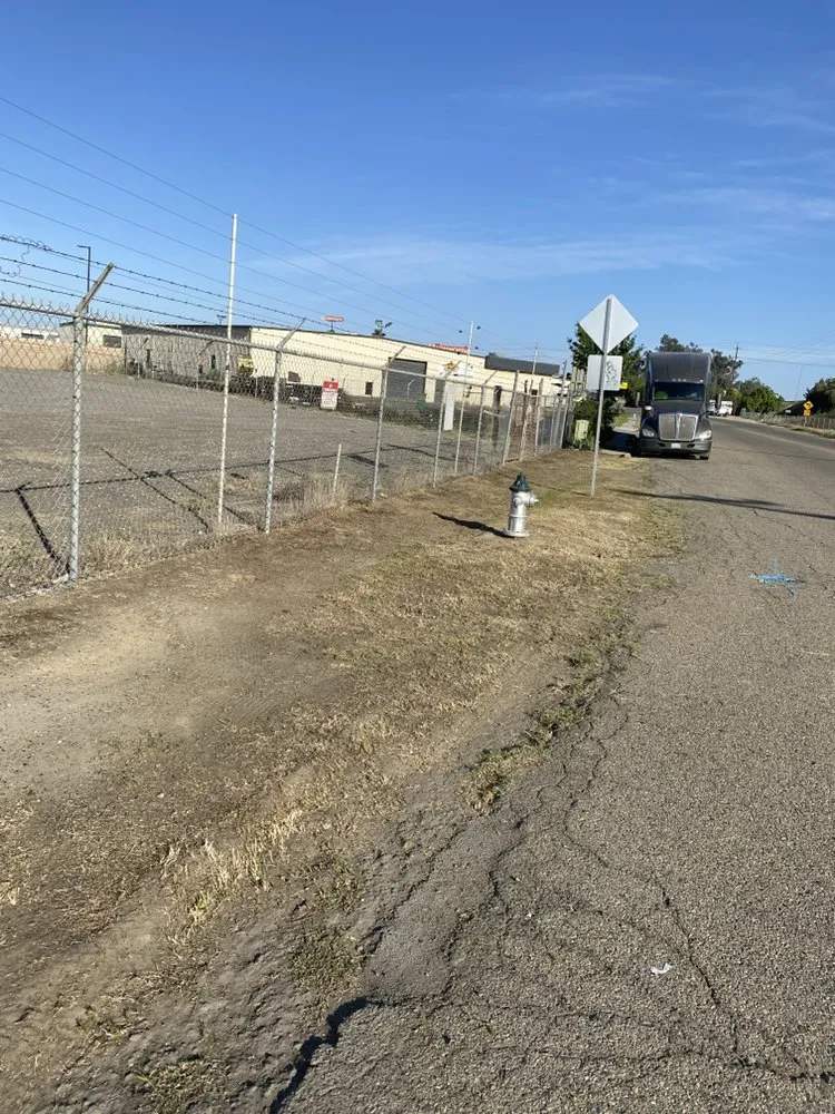 Custom yard cleanup service for beautiful yards across Fresno, CA - Cutting Edge Property Solutions