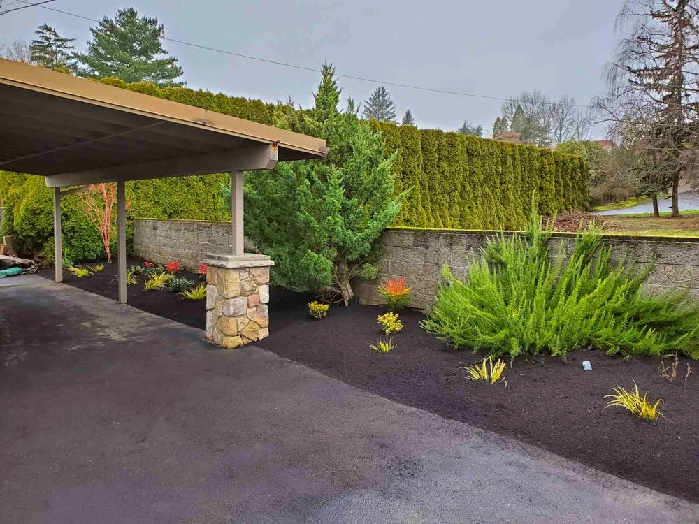 Affordable yard maintenance in Battle Ground, WA by Cutting Edge Services