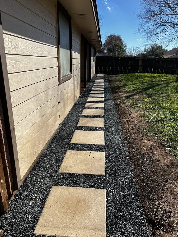 Local garden landscaping experts serving Lake Jackson, TX - Cutting Edge Services